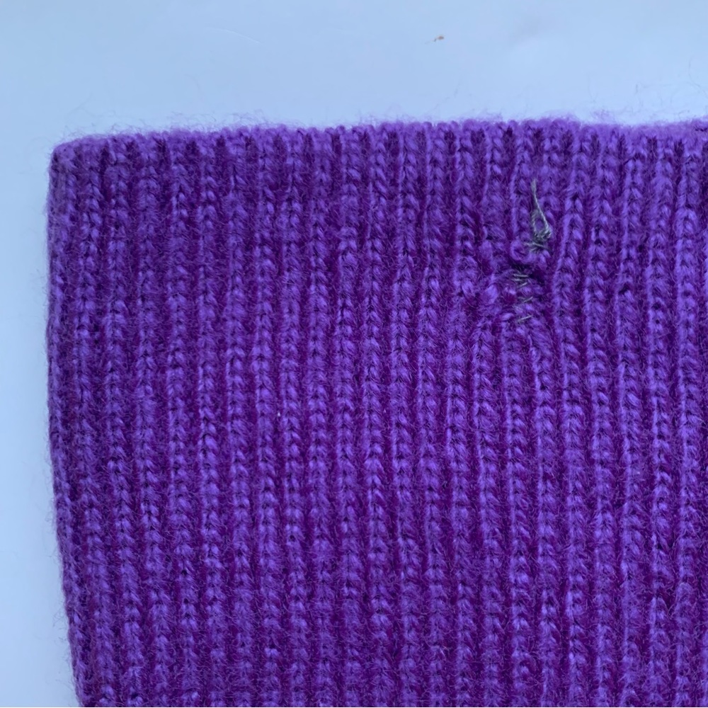 v i n t a g e :: Bold Embroidered Turtleneck Knit Sweater - Picture 9 of 11